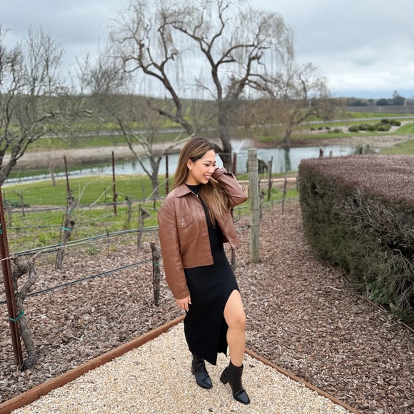 Meet your Posher, Tanya - Picture 1 of 1